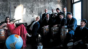 Pink Martini concertează la Sala Palatului, cu casa închisă