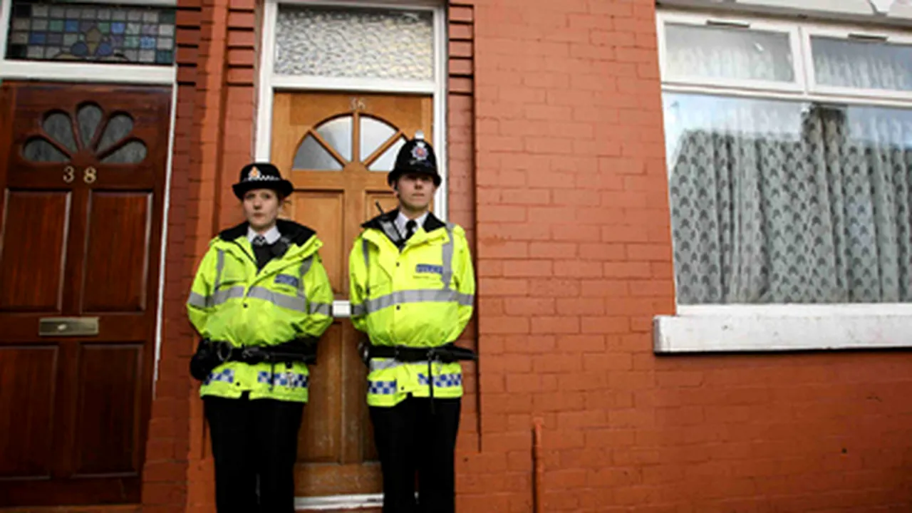 Şeful secţiei antiteroriste a Scotland Yard a demisionat - VIDEO