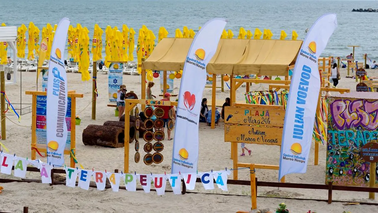 Plaja terapeutică din Mamaia, destinată persoanelor cu dizabilităţi, ocupată de turiştii de ocazie