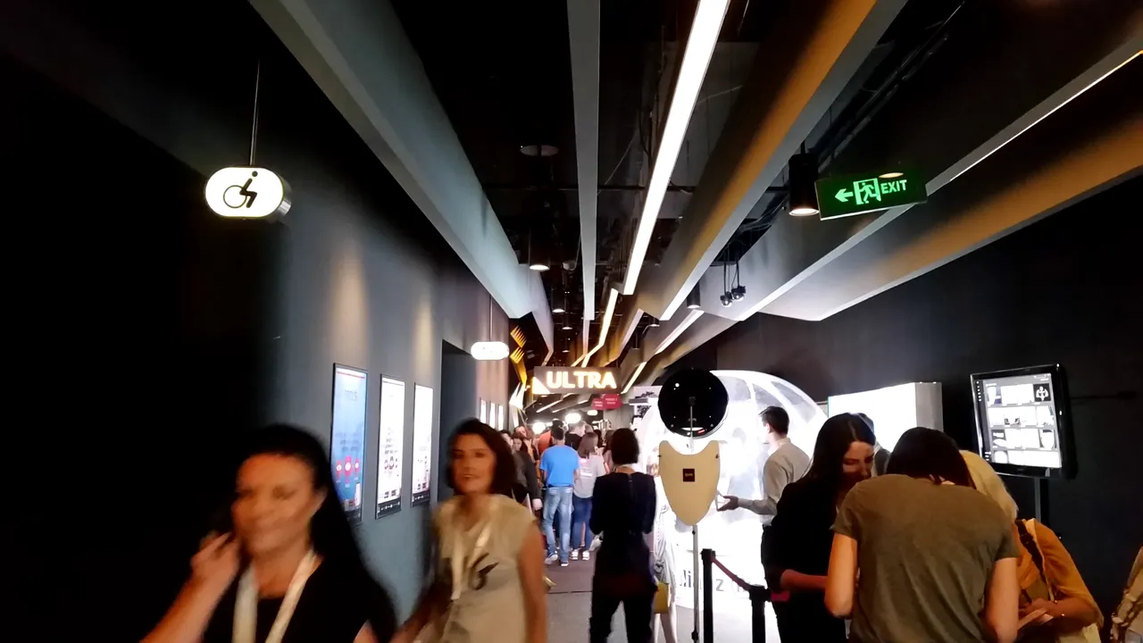 Câştigătorii competiţiei 200 Seconds of Fame la iCEE.fest 2018 sunt WakeZ şi Clark