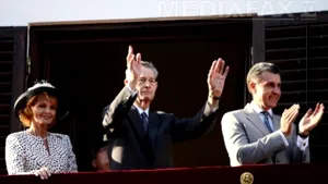 ZIUA REGALITĂŢII, sărbătorită în absenţa Regelui Mihai - IMAGINI DE ARHIVĂ cu Regele şi GALERIE FOTO de la sărbătoarea din 2012
