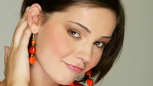 Maria Dinulescu încheie filmările la videoclipul 