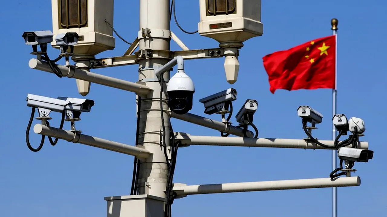 China condamnă un cetăţean american la închisoare pe viaţă pentru spionaj