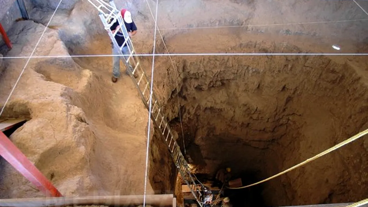 Un tunel de 100 de metri, descoperit sub piramida zeului aztec Quetzalcoatl