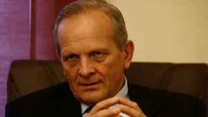 Stolojan: Antonescu este chiulangiul numărul unu din Parlament