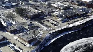Seamănă cu un OZN: Fenomen meteorologic neobişnuit pe un râu | VIDEO