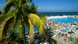 ANPC: 45 de persoane au plătit câte 2.000 euro pentru sejururi în Tenerife de care nu au beneficiat