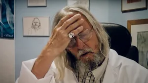 Rebelul medic francez Didier Raoult apără mai mult ca oricând hidroxiclorochina: Acest tratament pentru Covid este prea simplu, de aceea îi irită pe mulţi 