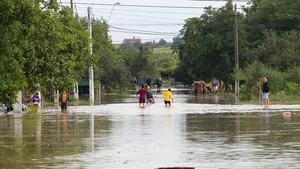 DN 2, închis din cauza inundaţiilor. CNAIR recomandă rute ocolitoare
