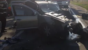 Trei persoane au murit în urma unei depăşiri neregulamentare într-o localitate din Vâlcea