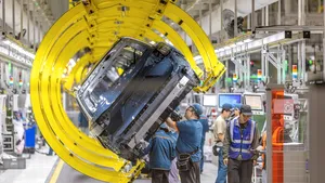 Seres Group ia în considerare o a doua listare la Hong Kong pentru a strânge 1 miliard de dolari. Ce impact va avea această mişcare pe piaţa bursieră?