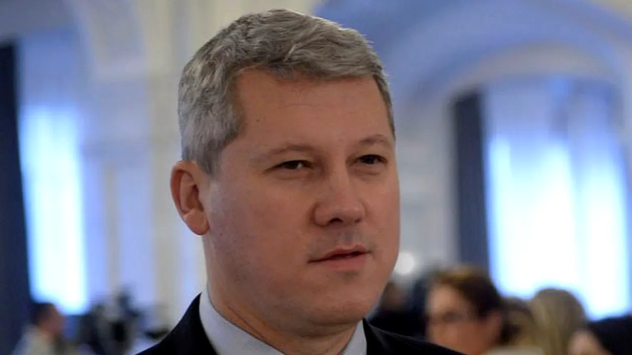 Cătălin Predoiu, la ieşirea de la DNA : Audierea, în legătură cu procedura de desemnare a unui repezentant în comisia ANRP