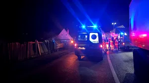 Un mort şi  şapte răniţi după un accident între un autocar şi un TIR pe DN 1, în Sibiu