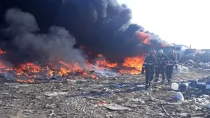 Incendiu puternic la un depozit de reciclare a deşeurilor din Bihor | FOTO, VIDEO