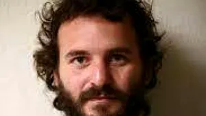 Masacrul de la Bucea, mărturiile primului fotograf care a intrat în zonă: „Nu am văzut niciodată atât de mulţi morţi, iar groaza nu s-a terminat”