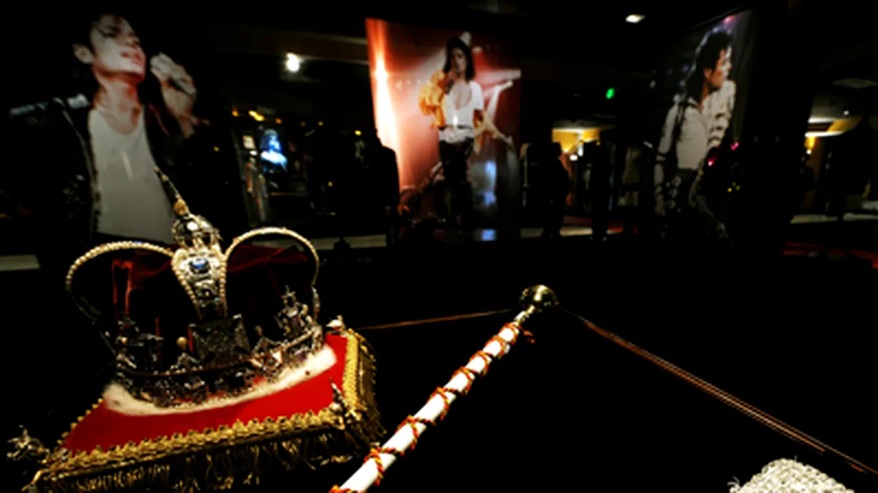 Obiecte fetiş ale lui Michael Jackson, expuse la Londra