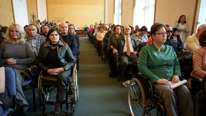 RAPORT: Persoanele cu dizabilități, excluse aproape complet din procesul electoral din Rep. Moldova. Implicarea lor este minimă