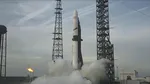 Blue Origin înregistrează prima aterizare a unui motor de rachetă New Glenn refolosit, intensificând rivalitatea cu SpaceX