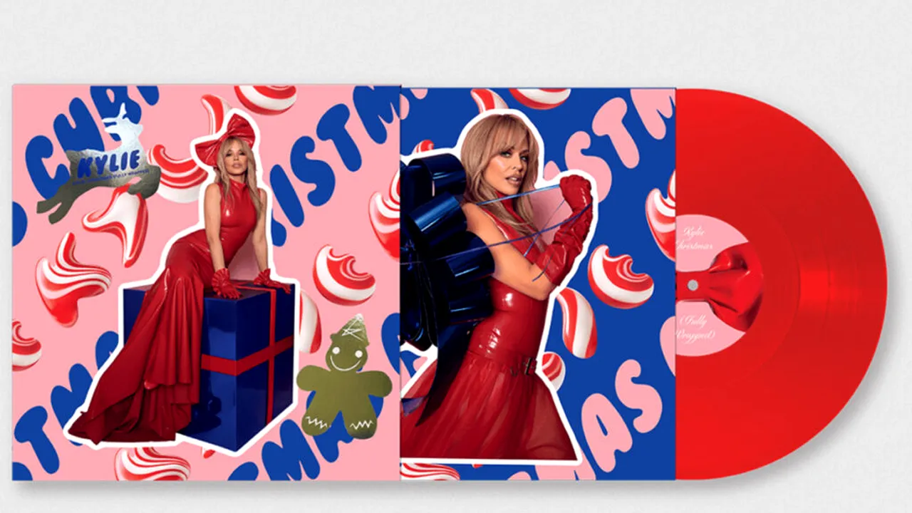 Kylie Minogue revine pe primul loc în topul albumelor din Marea Britanie, cu „Kylie Christmas”