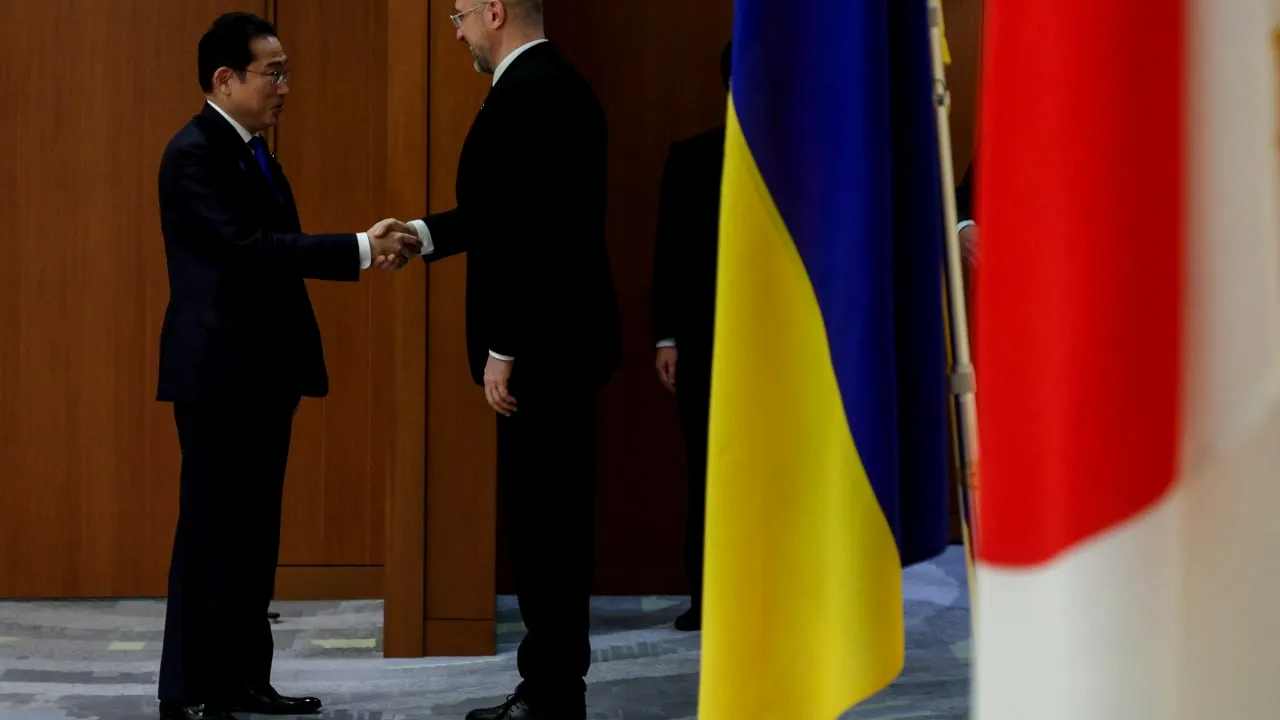 Premierul Japoniei şi omologul său ucrainean, întâlnire privind reconstrucţia Ucrainei
