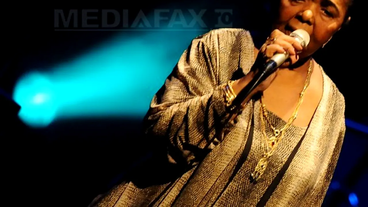Cesaria Evora: Prin muzică, încerc să transmit toată dragostea mea faţă de oameni