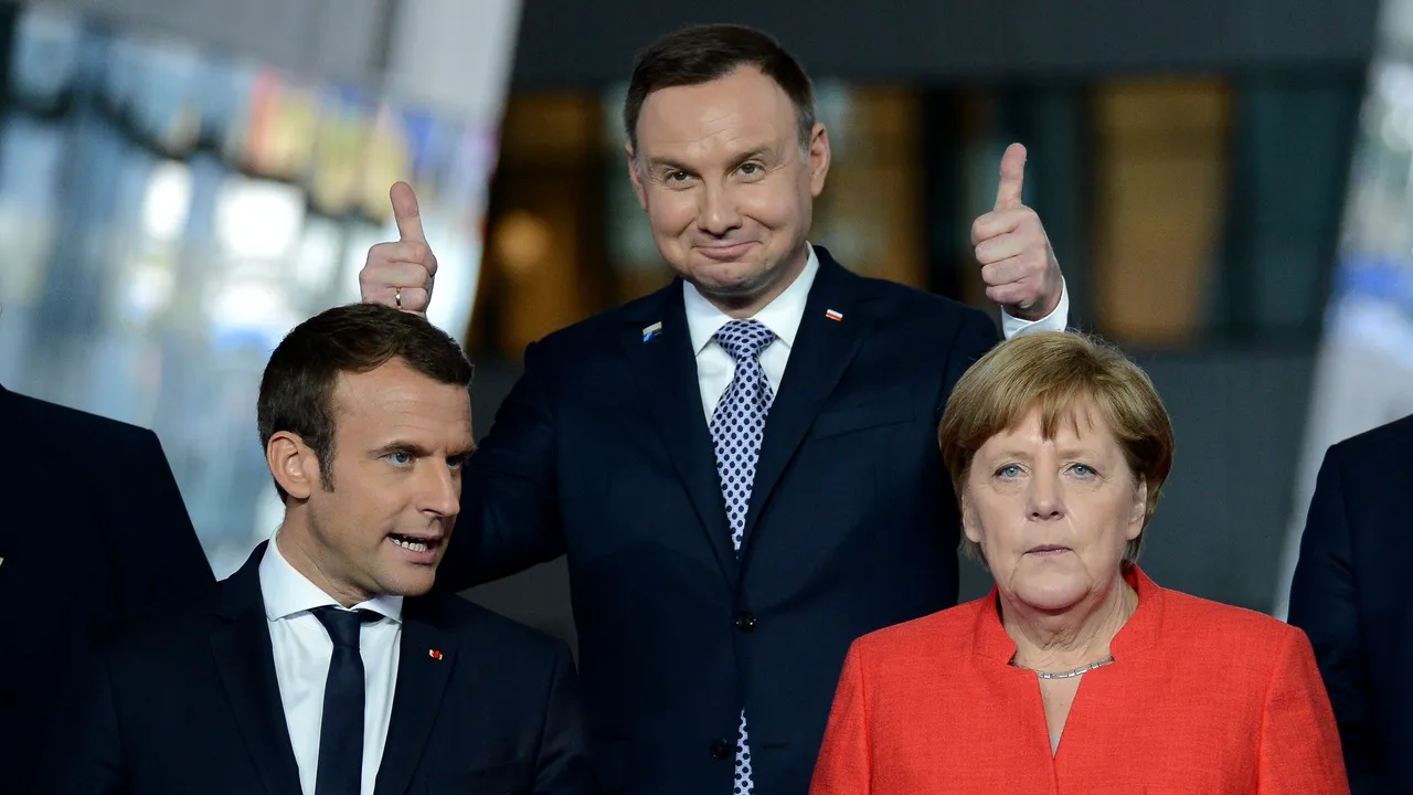 Andrzej Duda, preşedintele Poloniei, promulgă două legi în domeniul justiţiei, ignorând avertismentele Uniunii Europene
