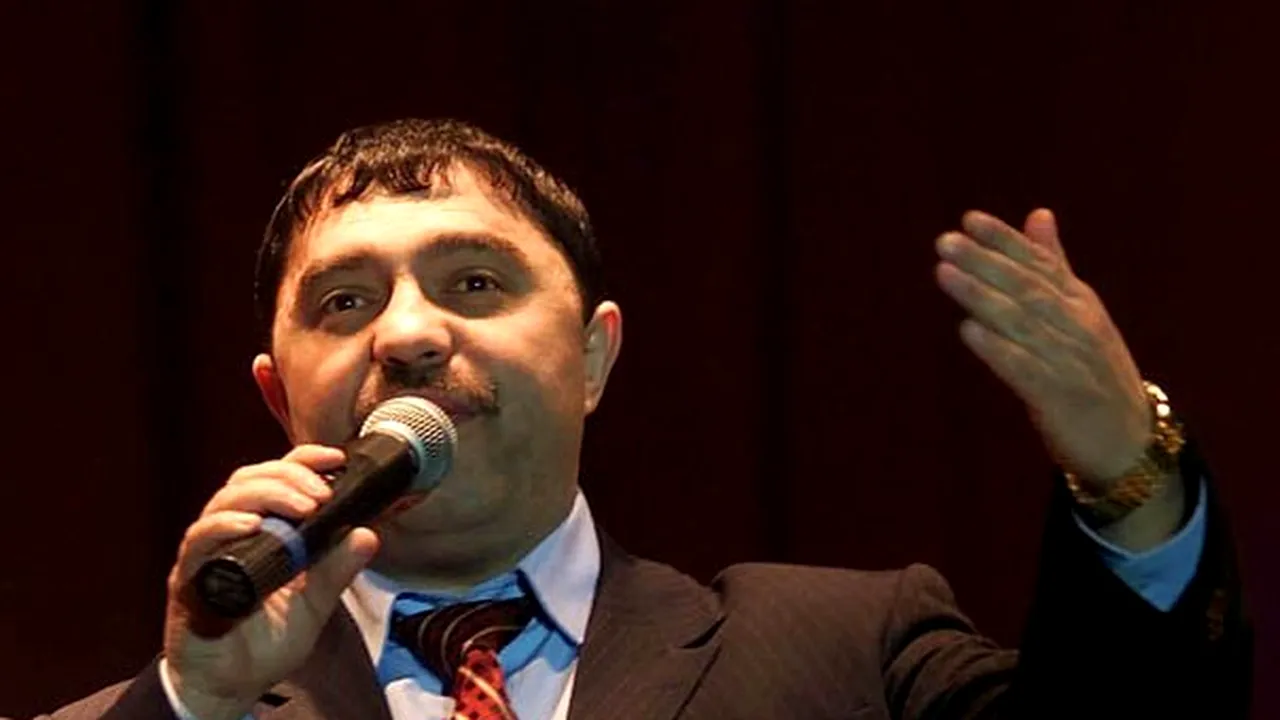 Nicolae Guţă, amendat de poliţişti pentru că nu purta centura de siguranţă