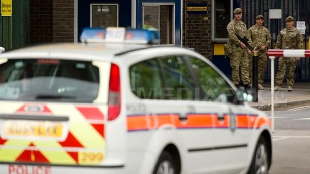 ATAC TERORIST la Londra: Un militar a fost decapitat, iar autorii au filmat incidentul - VIDEO