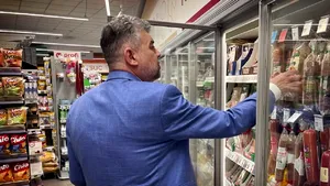 Ciolacu, după ce a mers la cumpărături: Cele mai mari scăderi sunt la cartofii noi, apoi la pâine