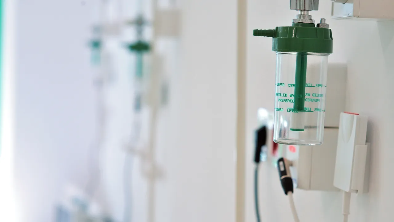 Spitalul Universitar din Bucureşti a realizat o intervenţie chirurgicală, în premieră, în domeniul cardio-vascular. Anual sunt întregistrate peste 3.000 de cazuri noi 