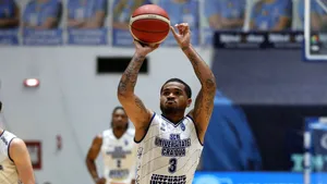 SCMU Craiova învinge pe CSO Voluntari și conduce cu 2-1 în sferturile campionatului de baschet