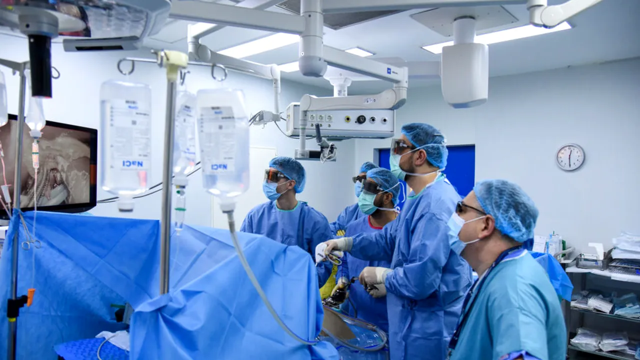 Recoltare complet laparoscopică, pentru un nou transplant hepatic realizat cu succes la SANADOR