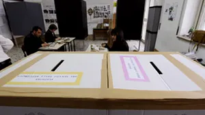 Italienii votează pentru alegerile legislative anticipate