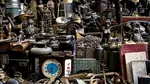Obiecte pierdute în Madrid, scoase la licitație: de la o valiză Louis Vuitton la un afiș original Star Wars din 1977