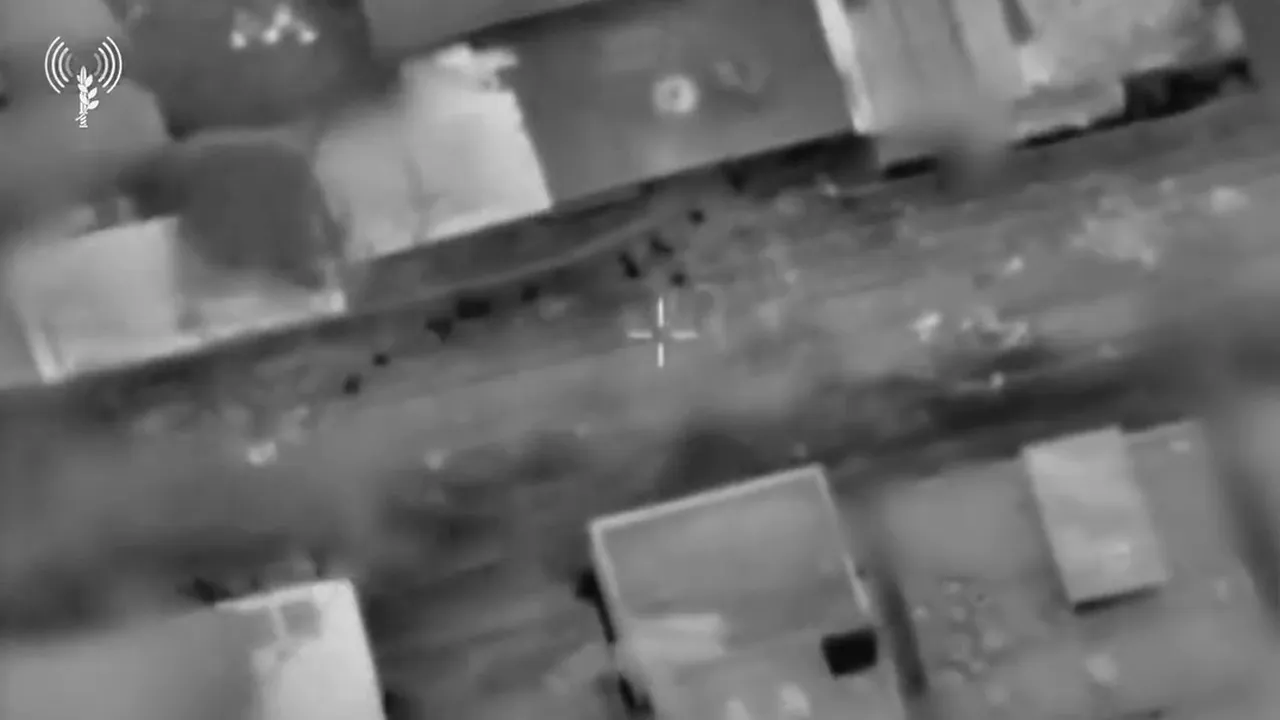 Războiul Israel-Hamas. Armata israeliană intră în Spitalul Al-Shifa. Palestinienii protestează la ONU / Primul camion cu combustibil intră în Gaza / Haaretz: Qatar negociază un acord pentru trei zile de armistiţiu în schimbul a 50 de ostatici / Mânia palestinienilor faţă de Hamas este în creştere