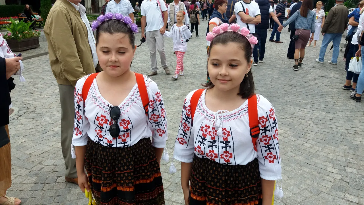 Cum au sărbătorit românii ziua Iei - GALERIE FOTO