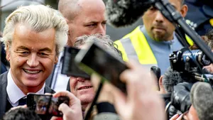 ALEGERI legislative în Olanda: Aproape 13 milioane de alegători, AŞTEPTAŢI la vot după o campanie dominată de discuţii despre imigraţie şi naţionalism