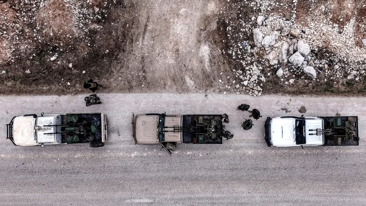 Forțele guvernamentale siriene preiau controlul asupra unui oraș strategic din Raqqa