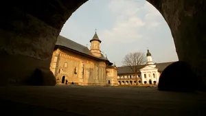 BOR: Sindicatele clerului sunt o abatere de la Statutul Bisericii