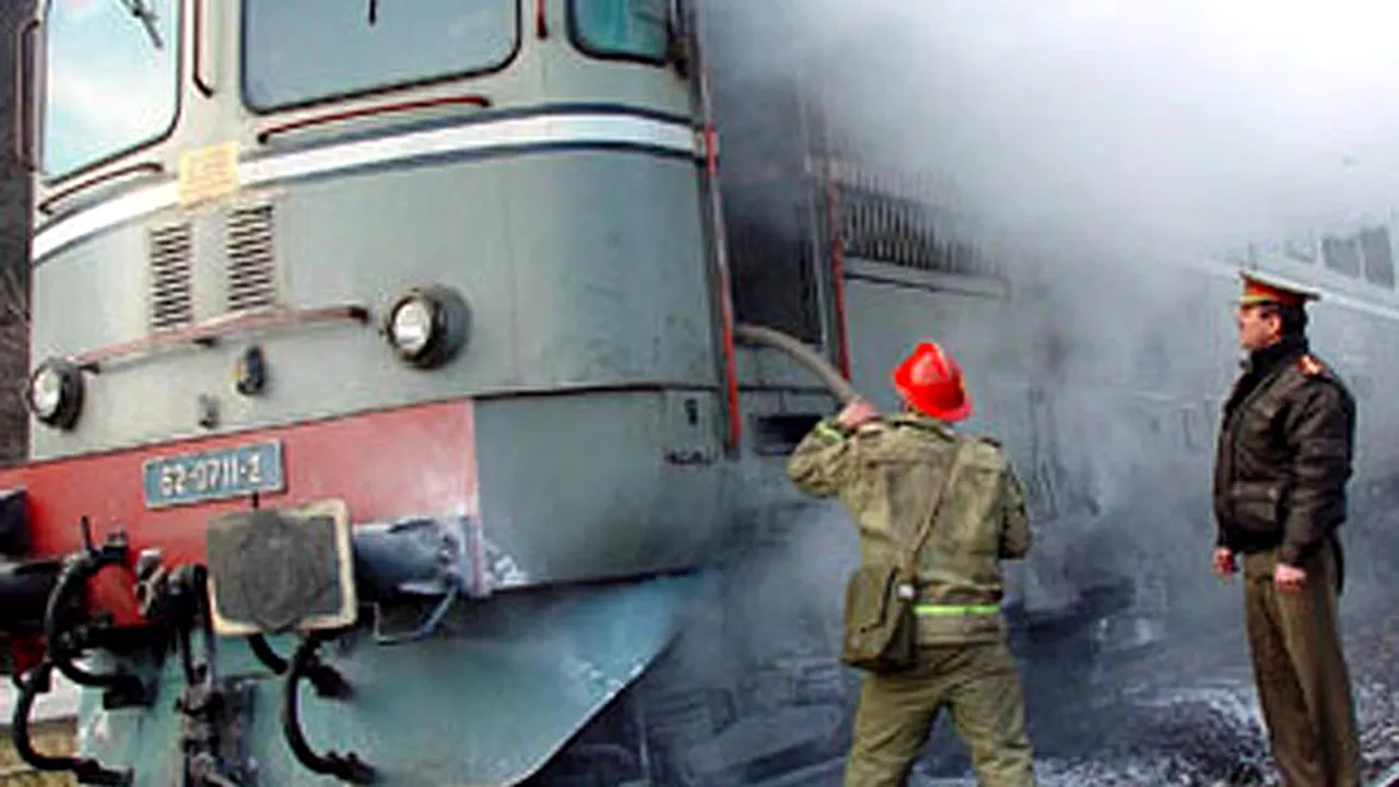 Sălaj: Locomotiva unui tren personal a luat foc