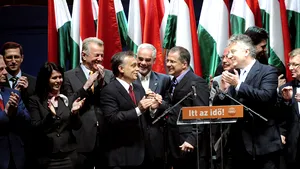 Adam Michnik: Viktor Orban merge înainte dar cu capul întors spre trecut