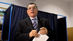 Radu Stroe: Am votat pentru ca politica bunului simţ să învingă politica nesimţită a Guvernului Boc