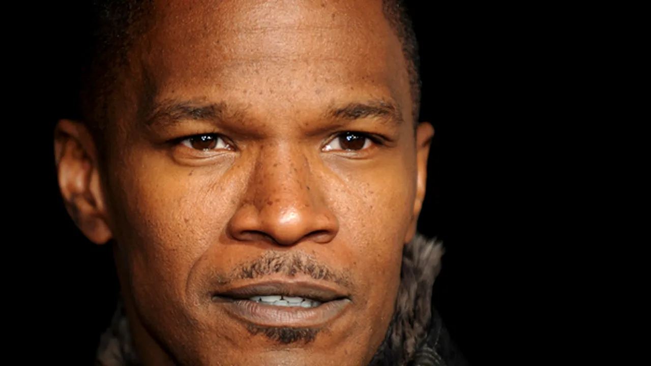 Jamie Foxx, un criminal schizofrenic într-un thriller inspirat dintr-un joc video