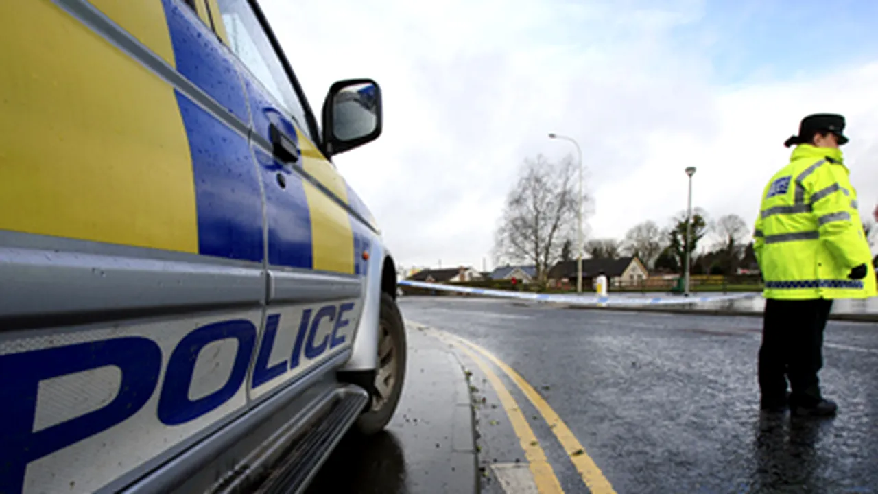Tinerii reţinuţi după atacul asupra bisericii din Belfast care a găzduit români au fost eliberaţi