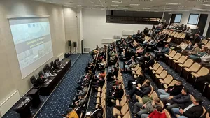 O universitate din România trece la cursuri online din cauza cutremurelor 
