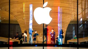 Scandalul radiaţiilor: Apple va actualiza telefonul iPhone 12 în Franţa