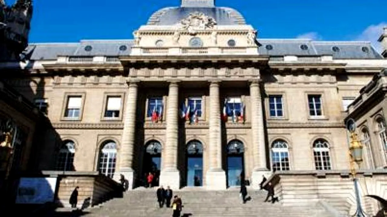 Franța rejudecă cazul profesorului decapitat: „Niciun musulman nu acceptă caricaturi cu profetul Mahomed”, susține un inculpat în apărarea sa