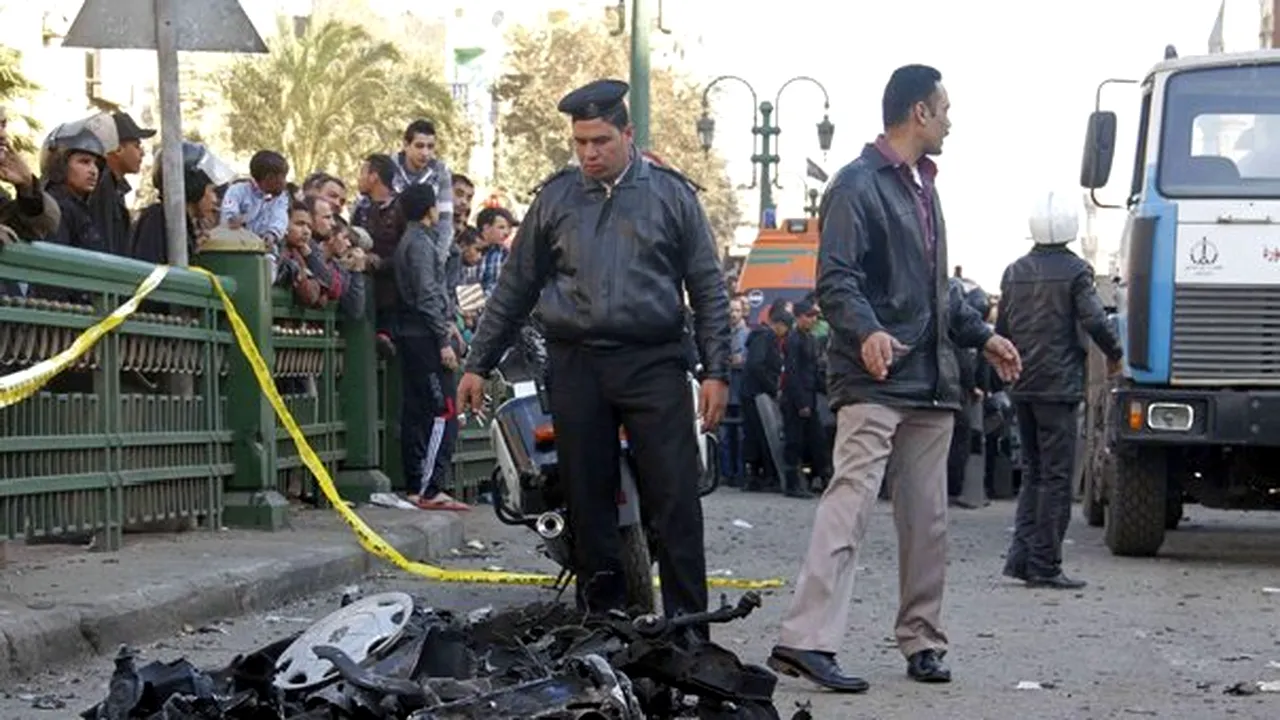 Două explozii au avut loc la Cairo. Patru poliţişti au fost răniţi