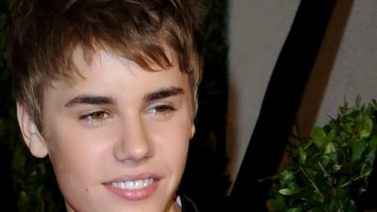 Justin Bieber a fost arestat pentru conducerea autoturismului sub influenţa băuturilor alcoolice