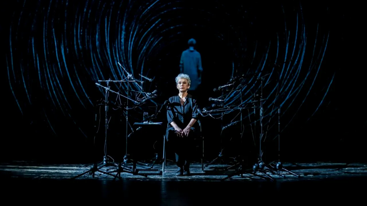 Ce voce are singurătatea / Oana Pellea joacă într-o piesă de teatru radiofonic excepțională, despre eșecul dezumanizării comuniste / Premiera - la o dată-simbol pentru România